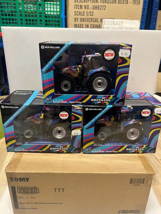 TRADE BOX 3 X 43392 Britains New Holland T7. 300 60th Anniversary Basildon tractor 1:32 scale New Sealed Image