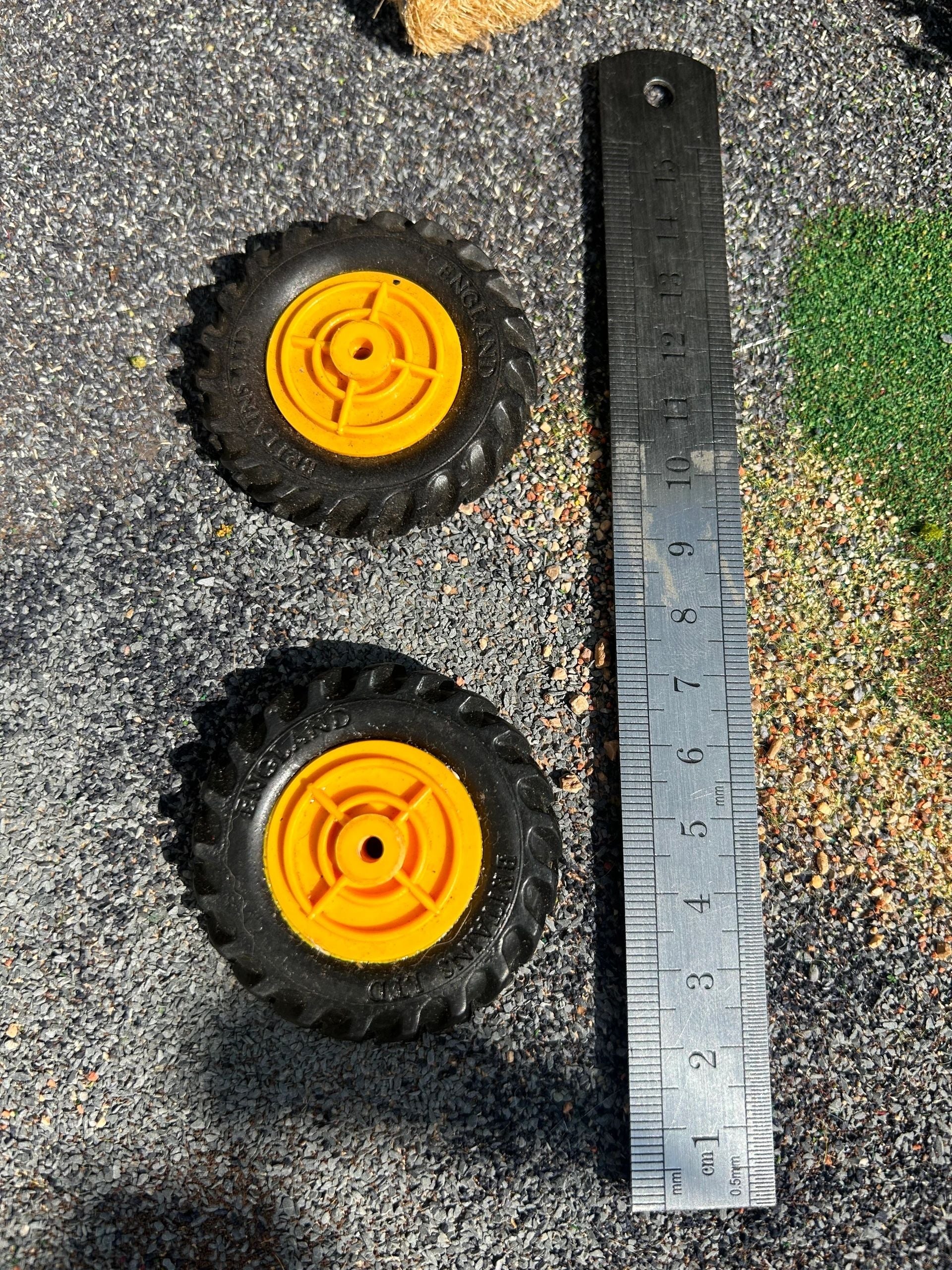 Tractor Farm machinery Rubber tyre wheel sets 50mm x 10mm Image 2