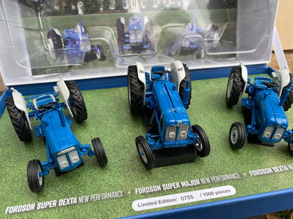 UH6376 Universal Hobbies Fordson Dexta Major 3 model SET 1:32 scale Limited Edition Image 2