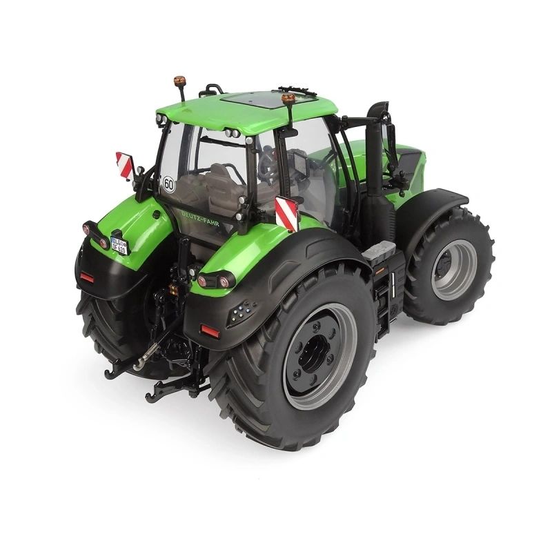 UH6606 Universal Hobbies Deutz-Fahr 8280 TTV - Standard Green Tractor 1:32 scale Boxed Image 6