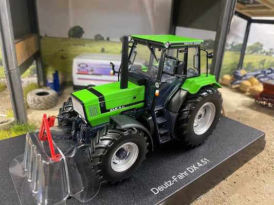 Universal Hobbies Deutz DX 4.51 1989 Tractor BOXED 1:32 scale UH4905 Image