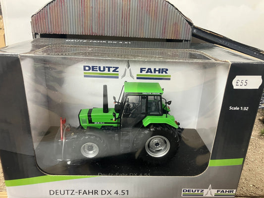 Universal Hobbies Deutz-Fahr DX4.51 Tractor 1:32 scale Boxed Image