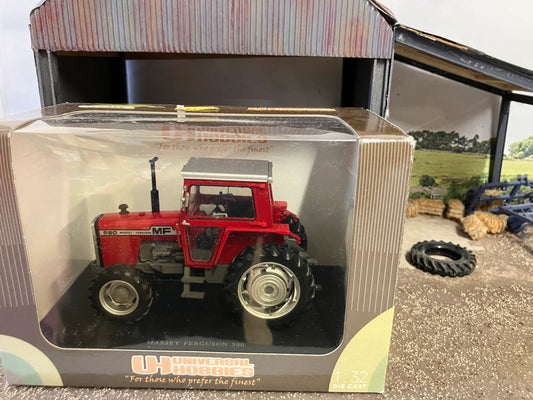 Universal Hobbies Massey Ferguson 590 1st release Tractor 1:32 scale Boxed UH2835 Image