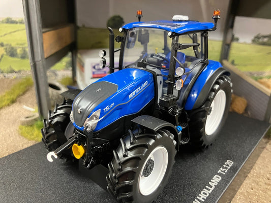 Universal Hobbies New Holland T5.120 dual command Tractor BOXED 1:32 scale UH6678 Image 2