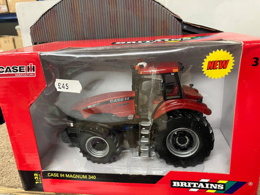 Vintage Britains CASE IH Magnum 340 Tractor 1:32 scale 42757 Image