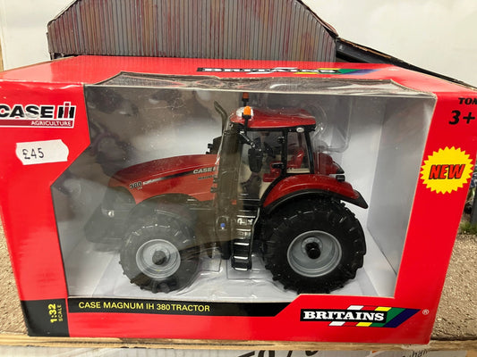 Vintage Britains CASE IH Magnum 380 Tractor 1:32 scale 43004 Image