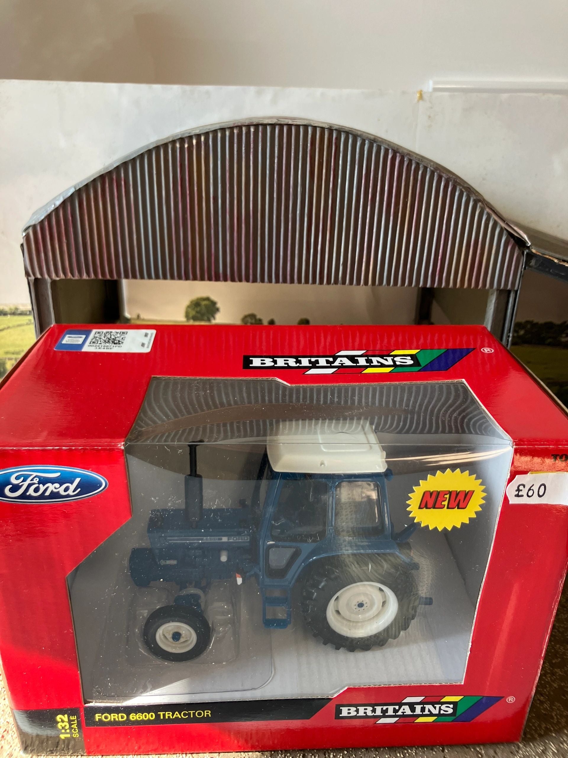 Vintage Britains Ford 6600 bubble cab Tractor 1:32 scale 42794 Image