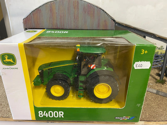 Vintage Britains John Deere 8400R Tractor 1:32 scale 43174 Image 2