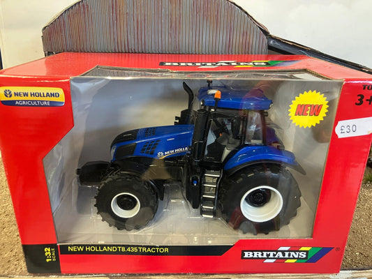 Vintage Britains New Holland T8.435 Tractor 1:32 scale 43007 Image