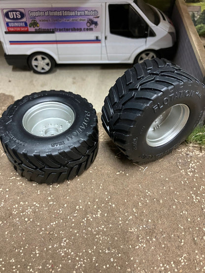 Vredestein Floatation 800/60 R32 tractor tanker wheel set 1:32 scale 54mm x 27mm Image 2