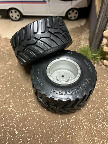 Vredestein Floatation 800/60 R32 tractor tanker wheel set 1:32 scale 54mm x 27mm Image 5