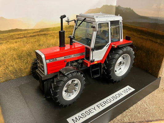 Weise Toys Massey Ferguson 1014 Tractor NEW boxed in 1:32 scale Image