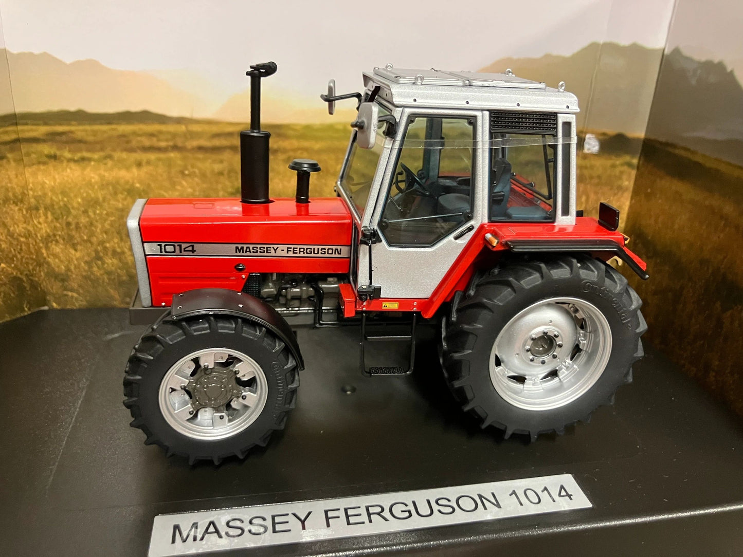 Weise Toys Massey Ferguson 1014 Tractor NEW boxed in 1:32 scale Image 3