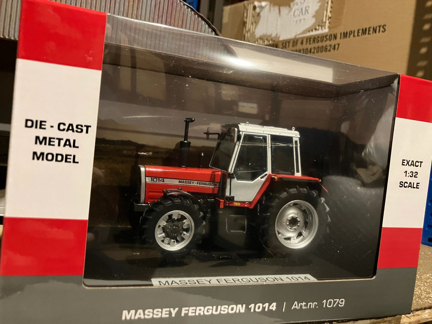 Weise Toys Massey Ferguson 1014 Tractor NEW boxed in 1:32 scale Image 5