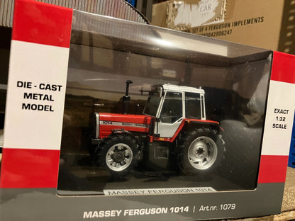 Weise Toys Massey Ferguson 1014 Tractor NEW boxed in 1:32 scale Image 5