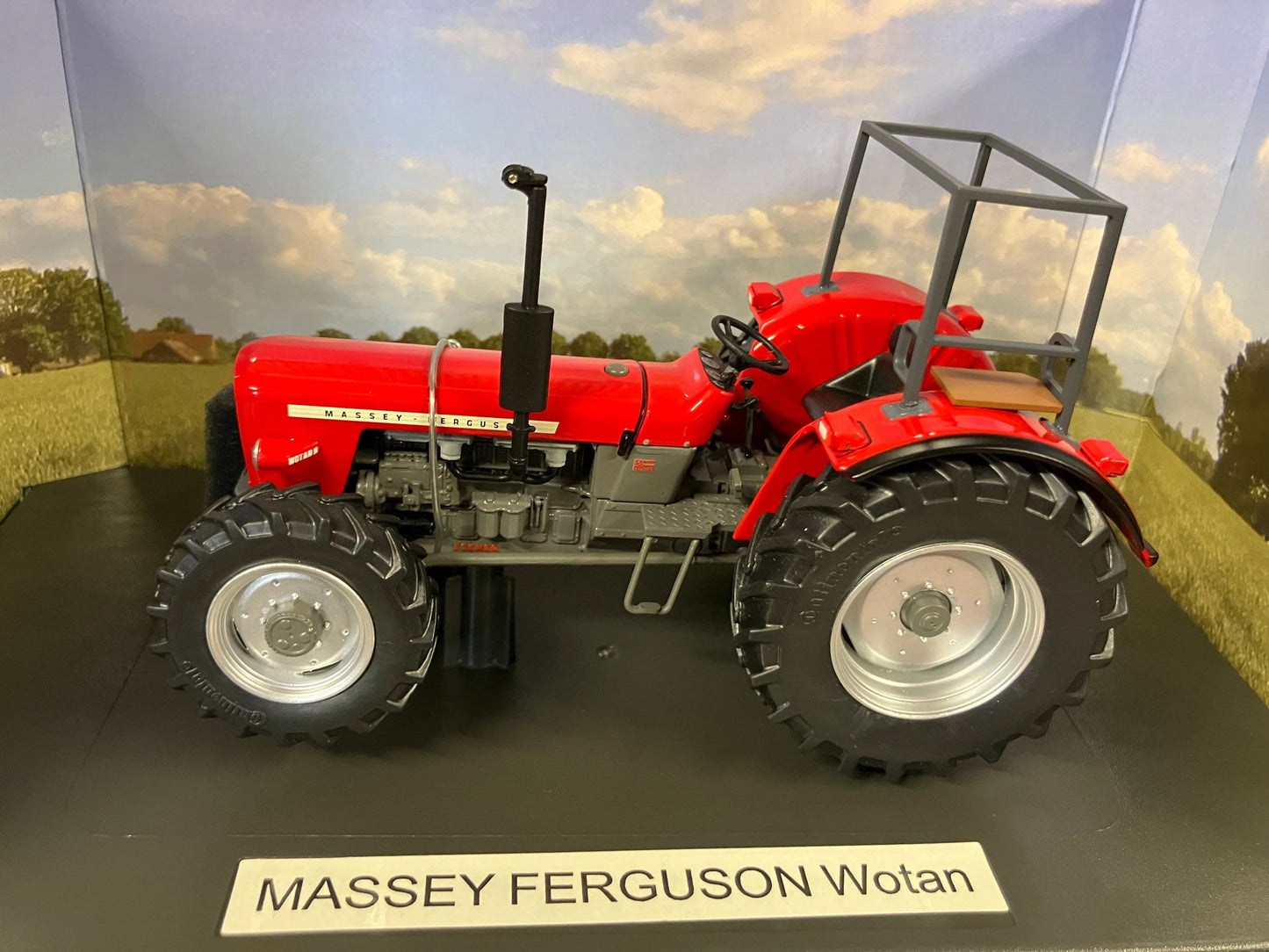 Weise Toys Massey Ferguson Wotan II Tractor NEW boxed in 1:32 scale Image