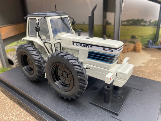 White County 1884 Tractor black wheels Conversion 1:32 scale Image