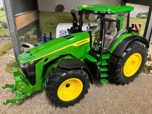 Wiking John Deere 8R 410 tractor 1:32 scale Boxed Image 2