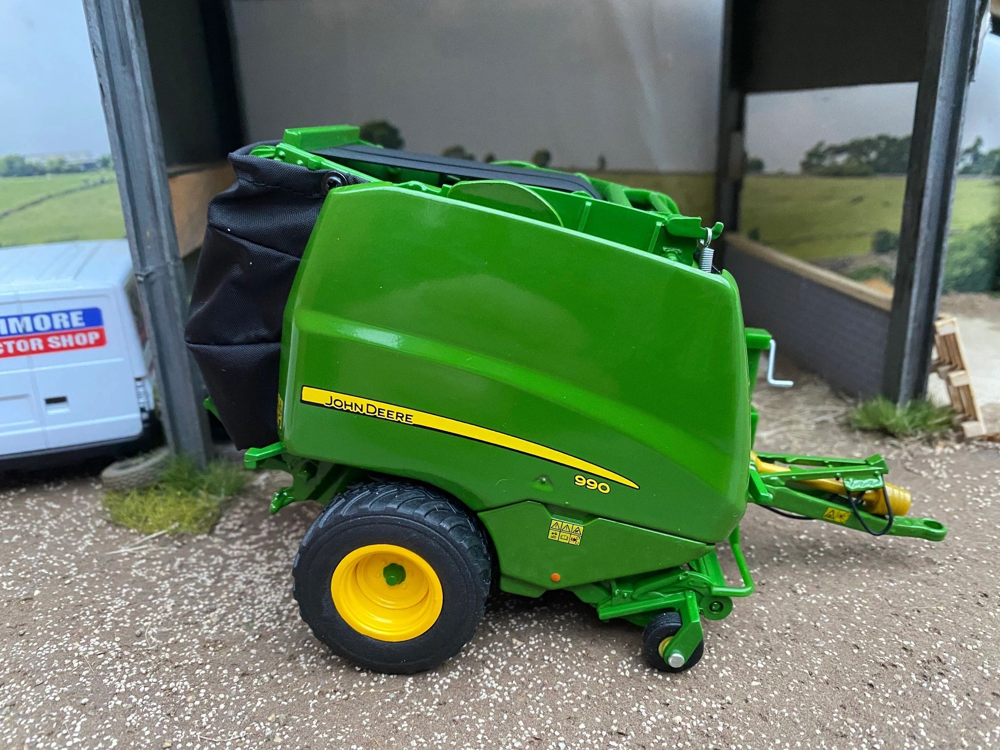 Wiking John Deere 990 Baler 1:32 scale Boxed Image 4