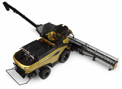 New Holland CR11 GOLD Limited Edition 1:32 scale combine harvester model UH6829 in gold and black by Universal Hobbies