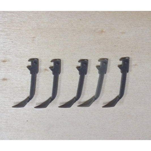 04574 Cultivator teeth tines hooks pack of 25 Artisan32 farm machinery 1:32 scale