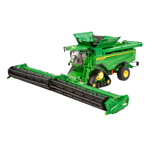 Britains JohnDeere S7 900 Tracked Combine Harvester 1:32 Scale 43390 – Pre-Order