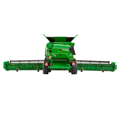 Britains JohnDeere S7 900 Tracked Combine Harvester 1:32 Scale 43390 – Pre-Order