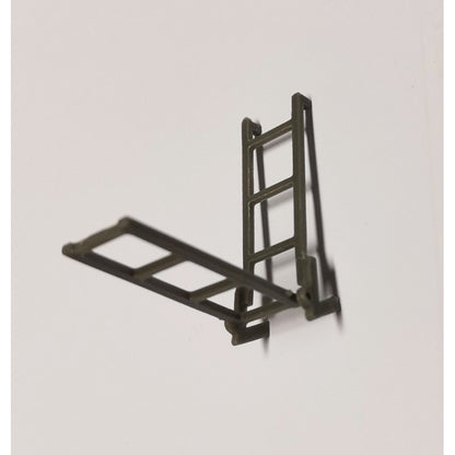 04589 Folding Trailer Ladder Steps Artisan32 Tractor farm machinery 1:32 scale