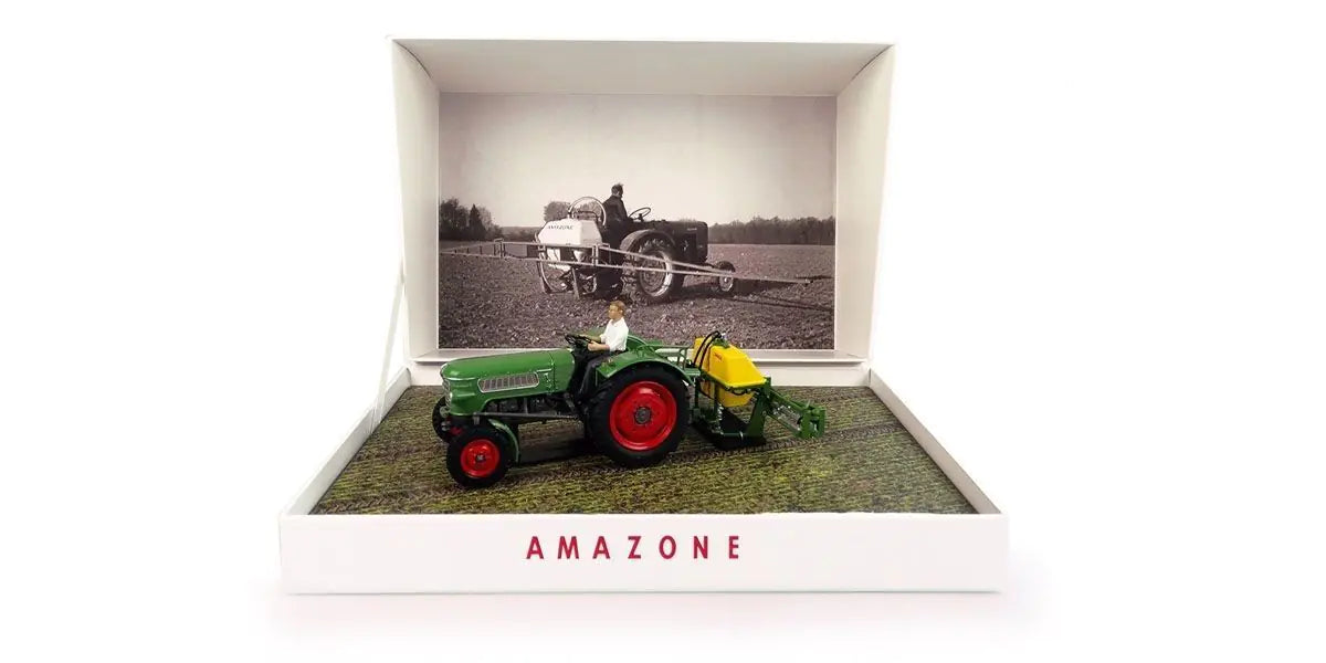 Universal Hobbies Fendt Farmer 2 Tractor & Amazone Sprayer Set UH6201 Limited Edition 1:32 Scale