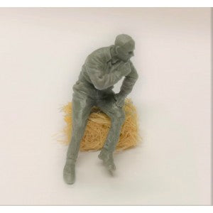 04878 Man seated Farmer Artisan32 farm machinery 1:32 scale diorama 49mm
