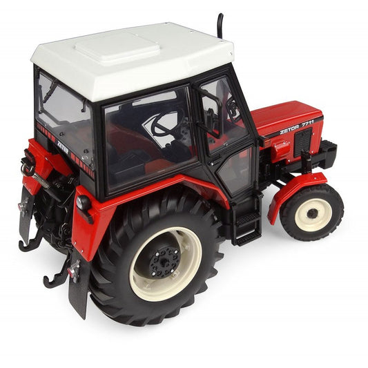 PRE ORDER Limited Edition 6719 Universal Hobbies Zetor 7711 2wd Tractor BOXED 1:32 scale