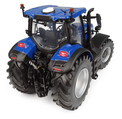 Universal Hobbies New Holland T7.210 Dynamic Blue Tractor BOXED 1:32 scale UH6810