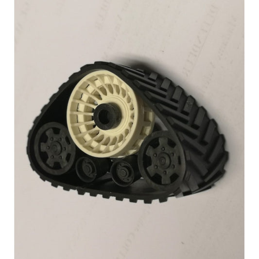 01314-B Set of 2 x White wheeled Tracks Tractor or Combine wheels Undercarriage Artisan32 farm machinery 1:32 scale